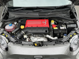 【エンジンルーム】当社自慢の仕上げ!外装の磨き、エンジンルームクリーニング・室内清掃済みのお車です。高品質洗浄の車両を是非お客様の目でご確認下さい。