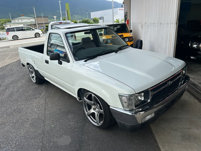 ハイラックス  公認車両
