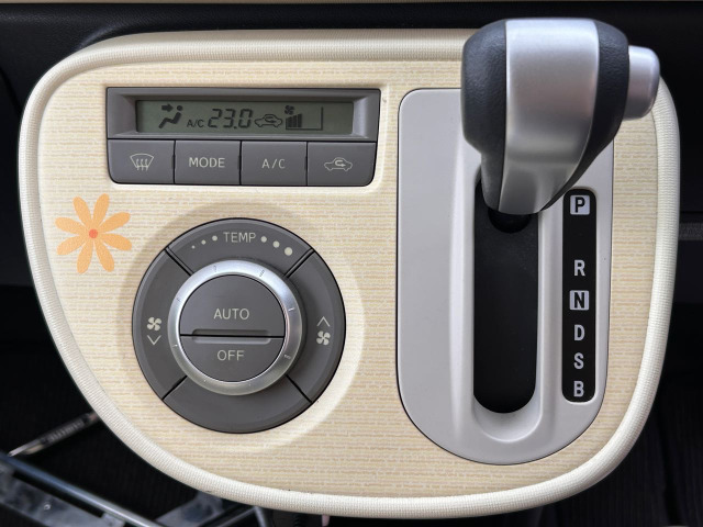 ダイハツ ミラココア X 純正ナビTV ドライブレコーダー の中古車詳細