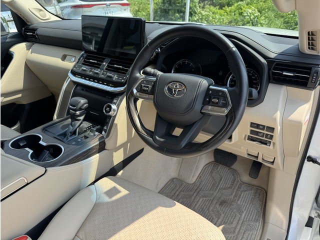 トヨタ ランドクルーザー300 3.5 ZX 4WD プレシャスホワイトパール の