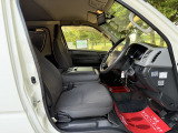 買ったばかりの愛車、ずっときれいにしていたいですよね!ご購入いただいたお車を綺麗な状態に保てるよう、コーティングなどのオプションもご用意しております。詳しくは店舗までお問い合わせください♪