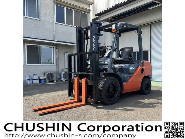 トヨタL&F エンジンフォークリフト V3m 3トン ディーゼルフォーク