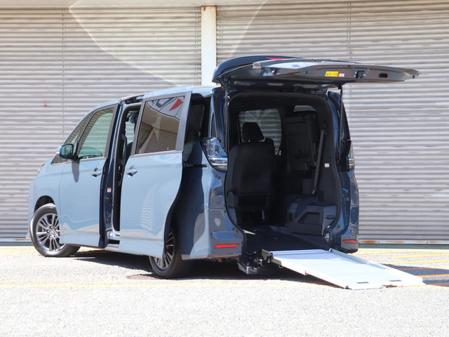 ヴォクシー 1.8 ハイブリッド S-G ウェルキャブ 車いす仕様車 タイプI 車いす1名仕様 