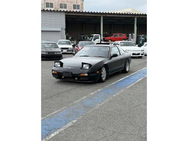 180SX  マフラーエンドありません。