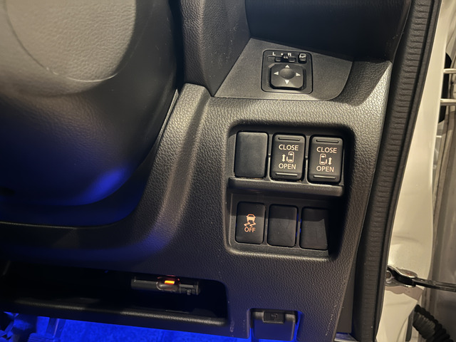 日産 デイズルークス ハイウェイスター ターボ ナビTV全方位カメラ両側