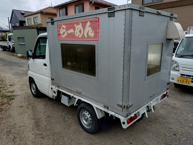 NT100クリッパーキッチンカー ラーメン仕様