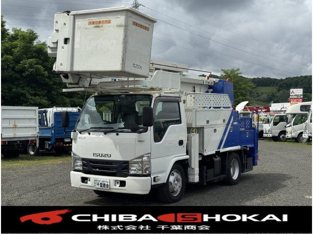 エルフ  高所作業車 バックカメラ