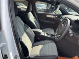 【中古車情報】ボルボ XC40 プラス B3  の中古車詳細（走行距離：963km、カラー：クリスタルホワイトプレミアムメタリック、販売地域：京都府八幡市八幡大芝）