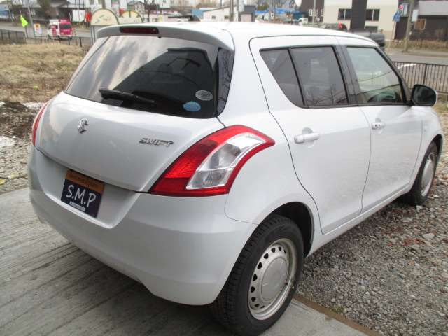 白スイフト スズキ スイフト 1.2 XG 4WD XG 4WD の中古車詳細 (80,000km, ホワイト