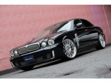 XJ XJ8 4.2 WALDブラックバイソンコンプリートカー