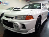 【中古車情報】三菱 ランサーエボリューション 2.0 GSR IV 4WD 4G63ターボエンジン4WD5MT の中古車詳細（走行距離：16万km、カラー：スコーティアホワイトソリッド、販売地域：大阪府松原市新堂5丁目）