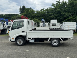 ダイナ  平ボディ 積載1,350kg 4WD