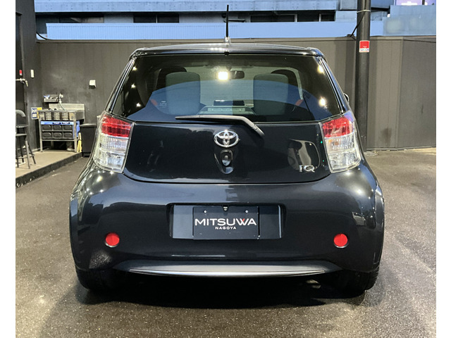 トヨタ iQ 1.3 130G MT の中古車詳細 (83,705km, ブラックM, 愛知県