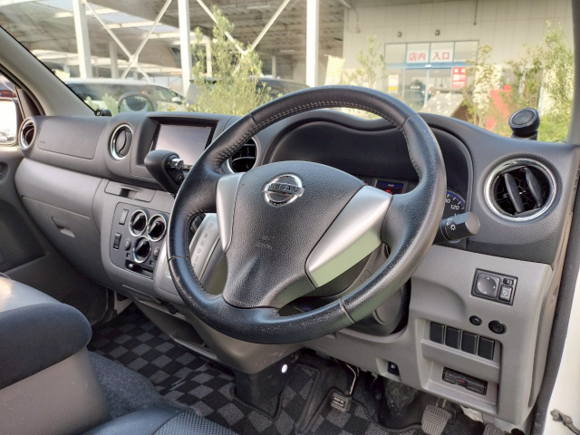 日産 NV350キャラバン 2.0 ライダー プレミアムGX ロング インテリア
