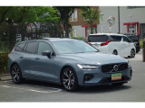 V60 アルティメット B4 ダーク エディション パノラマSR/B&オーディオ/1オーナー