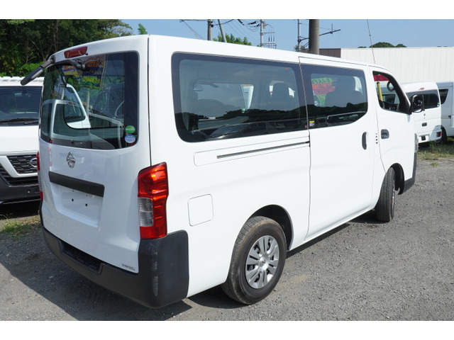 日産 NV350キャラバン 2.0 DX ロング 後期5ドア低床ロングPWキ