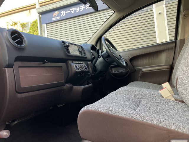 トヨタ パッソ 1.0 X クツロギ の中古車詳細 (88,000km, 赤 茶系, 大阪