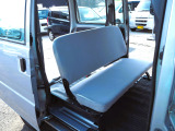 リアシートや広々とした足元だけでなく、使用され荷室も荒れもなく内外装未仕上げですが、こんなに綺麗な状態です。是非ご覧ください・1度使うと手放せないハイルーフで室内空間も広く、沢山のお荷物が積めますね