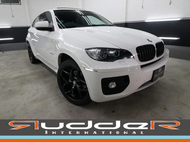 X6xドライブ 35i 4WD後期 社外マフラー ボディ同色モール