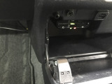 【アフターサービス】 ご納車3ヶ月目の無料点検付!お車ご購入後のカーライフサポートもお任せ!車検・修理・カスタマイズ・カーナビやオーディオの取り付けからお車の売却まで、どんなことでもご相談に乗ります。