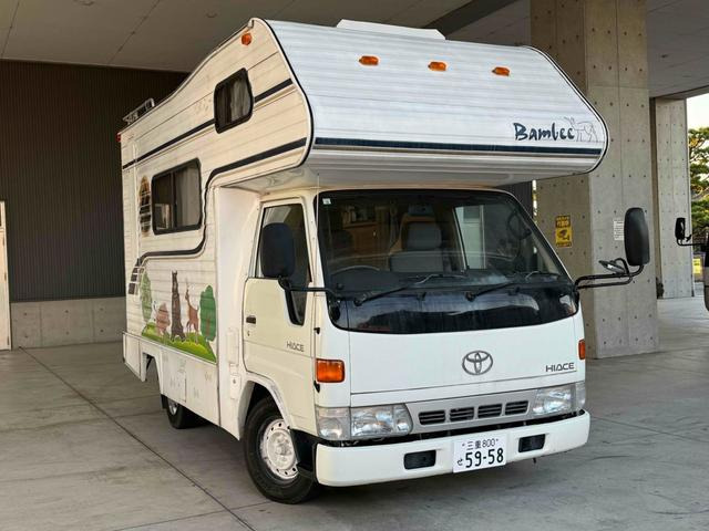 ハイエーストラックキャンピングカー バックカメラ AT