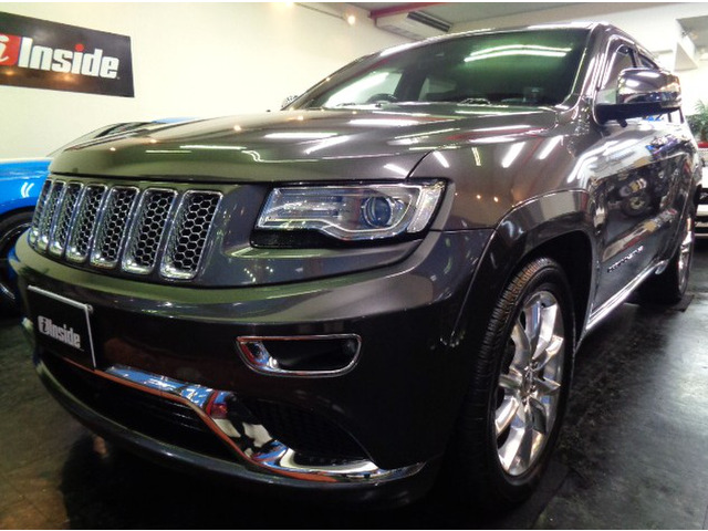 グランドチェロキーサミット 4WD5.7V8HEMIエンジン352PS