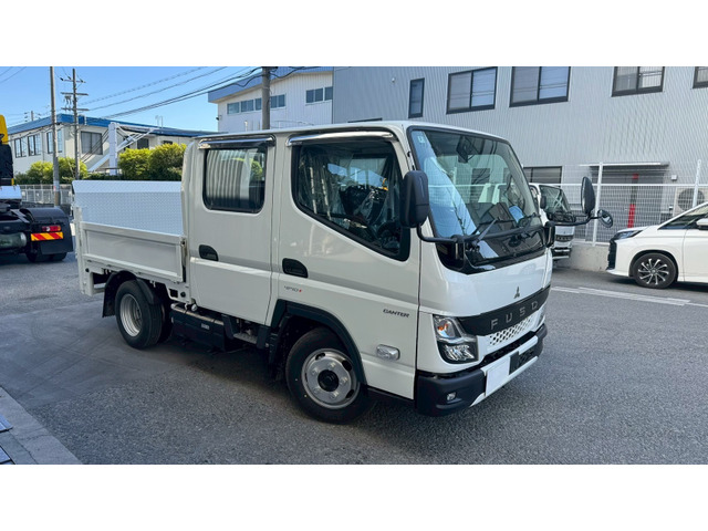 キャンター  ダブルキャブ平ボディ【未使用車】PG付き