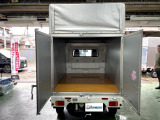 車高2,500mm 荷室内高さ1,750mm 荷室有効幅1,408mm