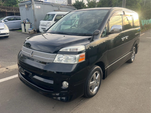ヴォクシー2.0 Z 煌 4WD★★下取り強化中★★