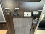 1500Wインバータースイッチ 温水ボイラー FFヒーター サブバッテリー電圧計
