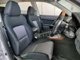 【全国納車OK】 現車をご覧になれないお客様でも、安心してお車をご購入いただける環境を整えております。 色々な角度から撮影したたくさんの画像など豊富な資料送りいたしております。