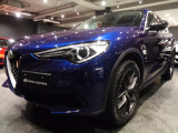 ステルヴィオ  2.0ターボエンジン8速パドルS4WD白