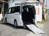 ヴォクシー 2.0 X ウェルキャブ スロープタイプI 車いす1脚仕様 福祉車両ワンオーナー2列目車いすコテイ