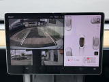 サイド・バックカメラも装備されておりますので駐車が苦手な方でも安心です。ブラインドスポットカメラも一緒に起動しますので、横幅も心配いりません。