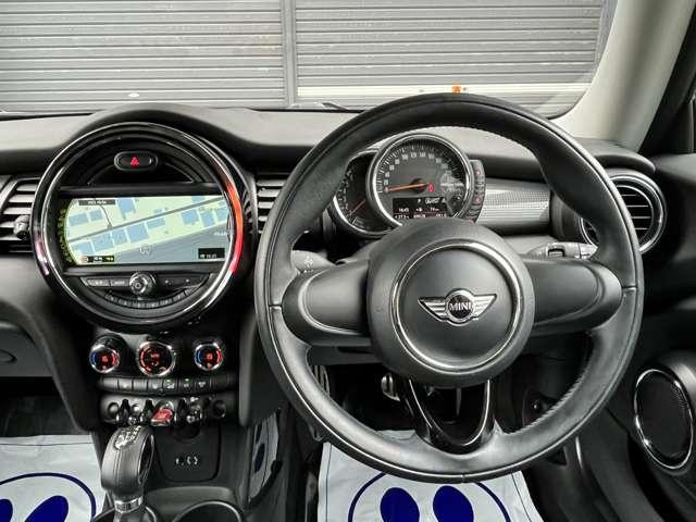 【MINI専門店】 2015年 BMW ミニ ワン 純正HDDナビ Bluetooth 15アルミ ドラレコ ☆厳選中古車☆兵庫☆西宮☆関西☆@車選び.com BMW MINI クラブマン 純正HDDナビ・Bluetooth・USB LEDヘッドライト