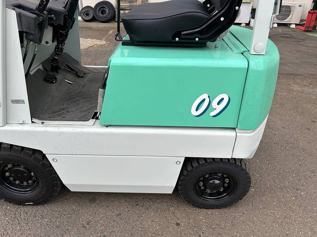 コマツフォークリフト0.9t minion