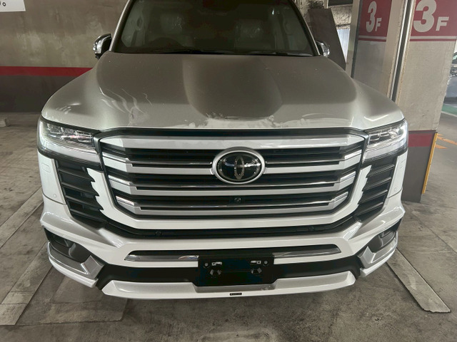 車好き出品　7/31 トヨタ ランドクルーザー300 3.3 ZX ディーゼル 4WD の中古車
