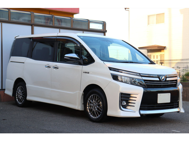 トヨタボクシー煌ZS車検一年残ってます。諸経費なし！