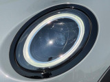 LEDヘッドライトはデザイン性だけではなく夜間の安全性に非常に効果を発揮します!