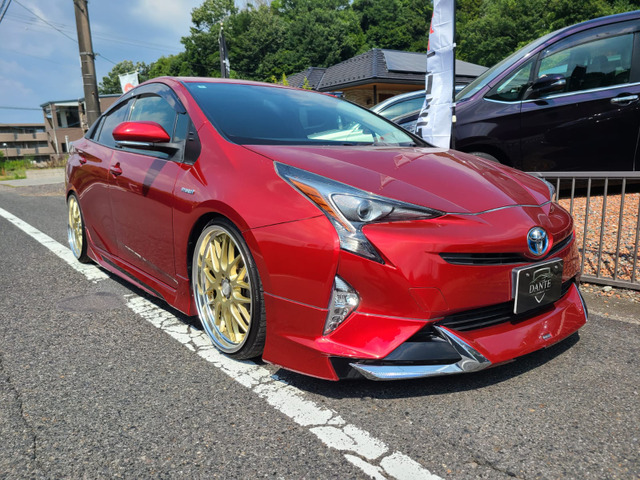 プリウス 1.8 S ツーリングセレクション モデリスタエアロパーツ、純正ナビ9インチ