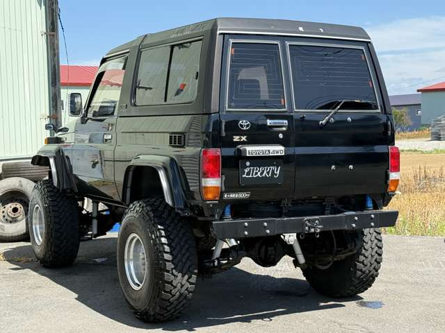 トップス ニューバランススポーツブラ NQ トレーナー [マルチ]