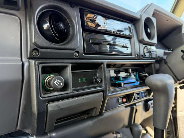 トヨタ ランドクルーザー70 4.2 ZX FRPトップ ディーゼル 4WD FOX