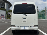 様々な業種で使われる軽バンですが、配達系においては車内が見えるとNGになる事が御座います。スモークフィルム施工済みで、晴天化でも中の荷物が見えづらいようになっております!