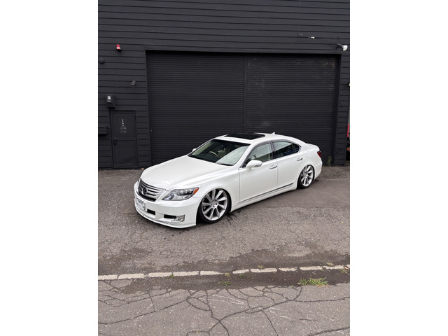 LS600h Iパッケージ 4WD