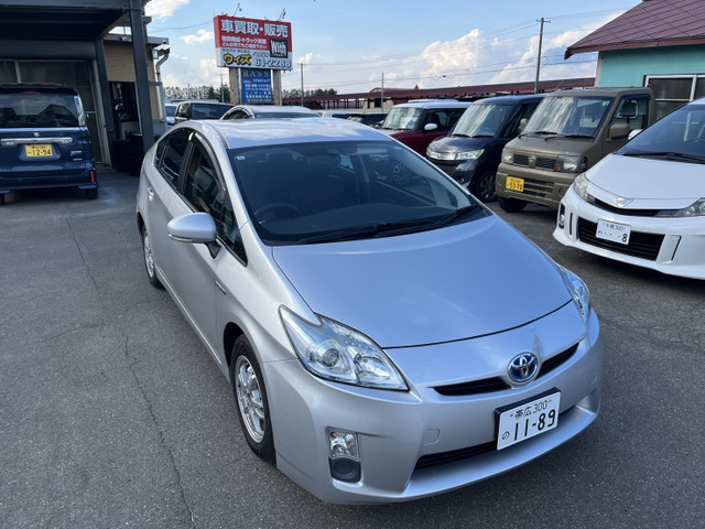 プリウス1.8 L