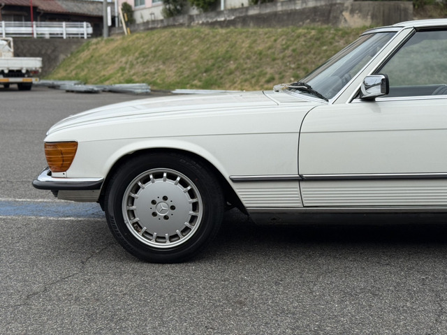 メルセデスベンツ SL カラーサンプル ホワイト ベンツ特注品 非売品 正規品 新型メルセデスAMG SLが発売！ 価格は税込み1648万円 | 自動車情報