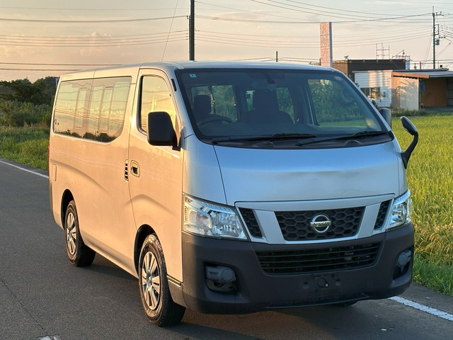 NV350キャラバンワゴン10人乗り ガソリン車 片側スライドドア