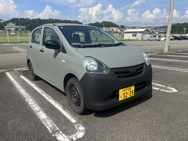 ミライース ツートンカラー、アウトドア風