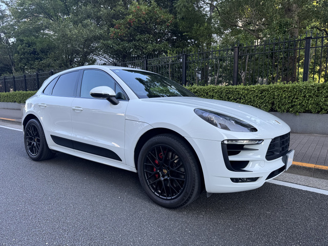 マカンGTS PDK 4WDスポーツクロノPKG