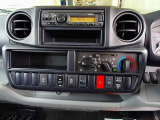 AC PS PW SRS ABS 集中ドアロック AM/FMラジオ ターボ 排気ブレーキ アイドリングストップ フォグランプ トラクションコントロール 電動パーキングブレーキ ハイルーフ